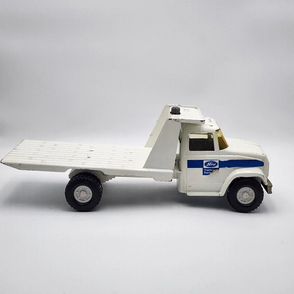 1/16‎ Ertl Tilt Bed Ford Tractors Equipment Implement Truck Rollback SEE PHOTOS